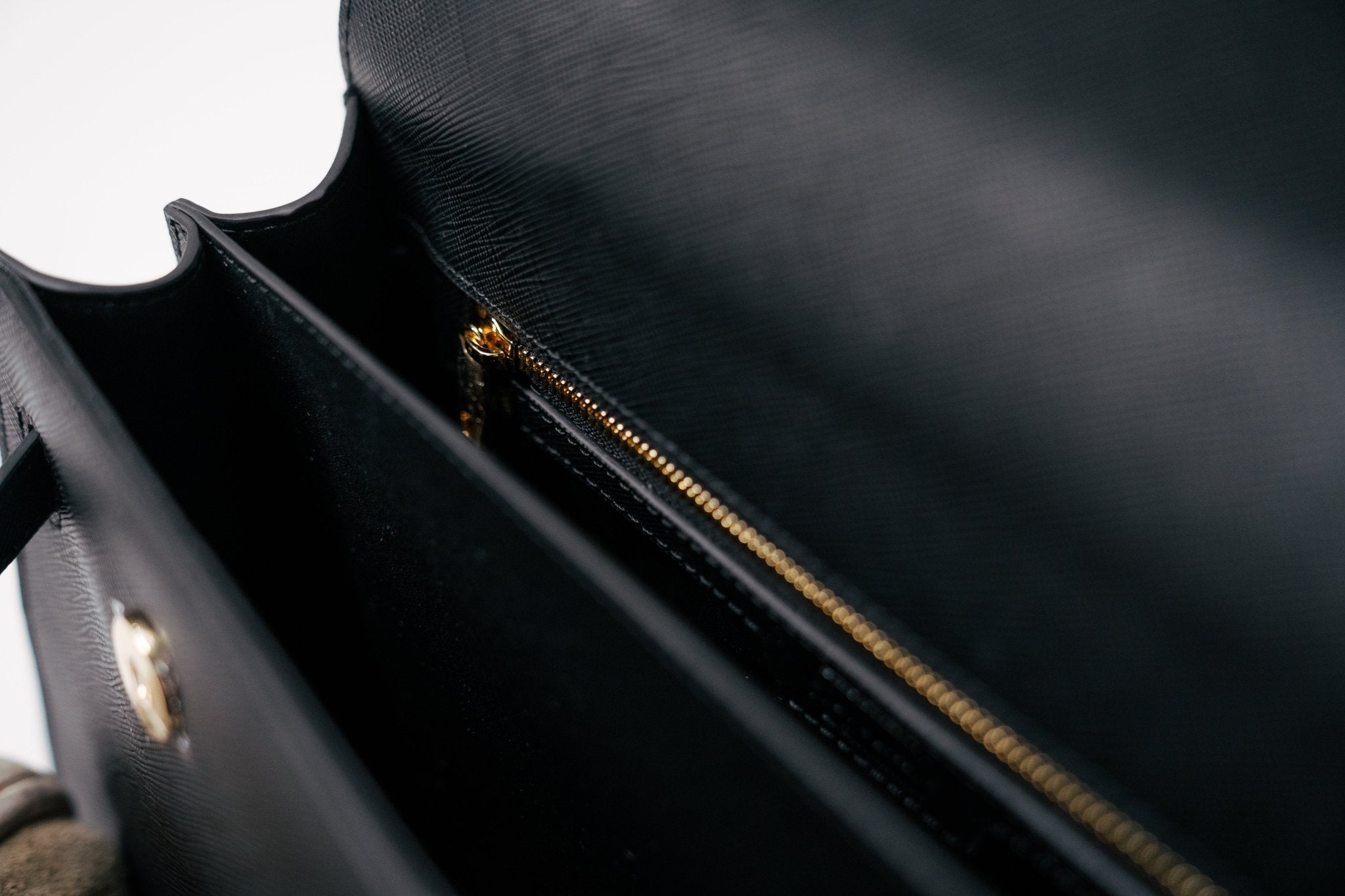 Lara (pre - order) - Seyclair