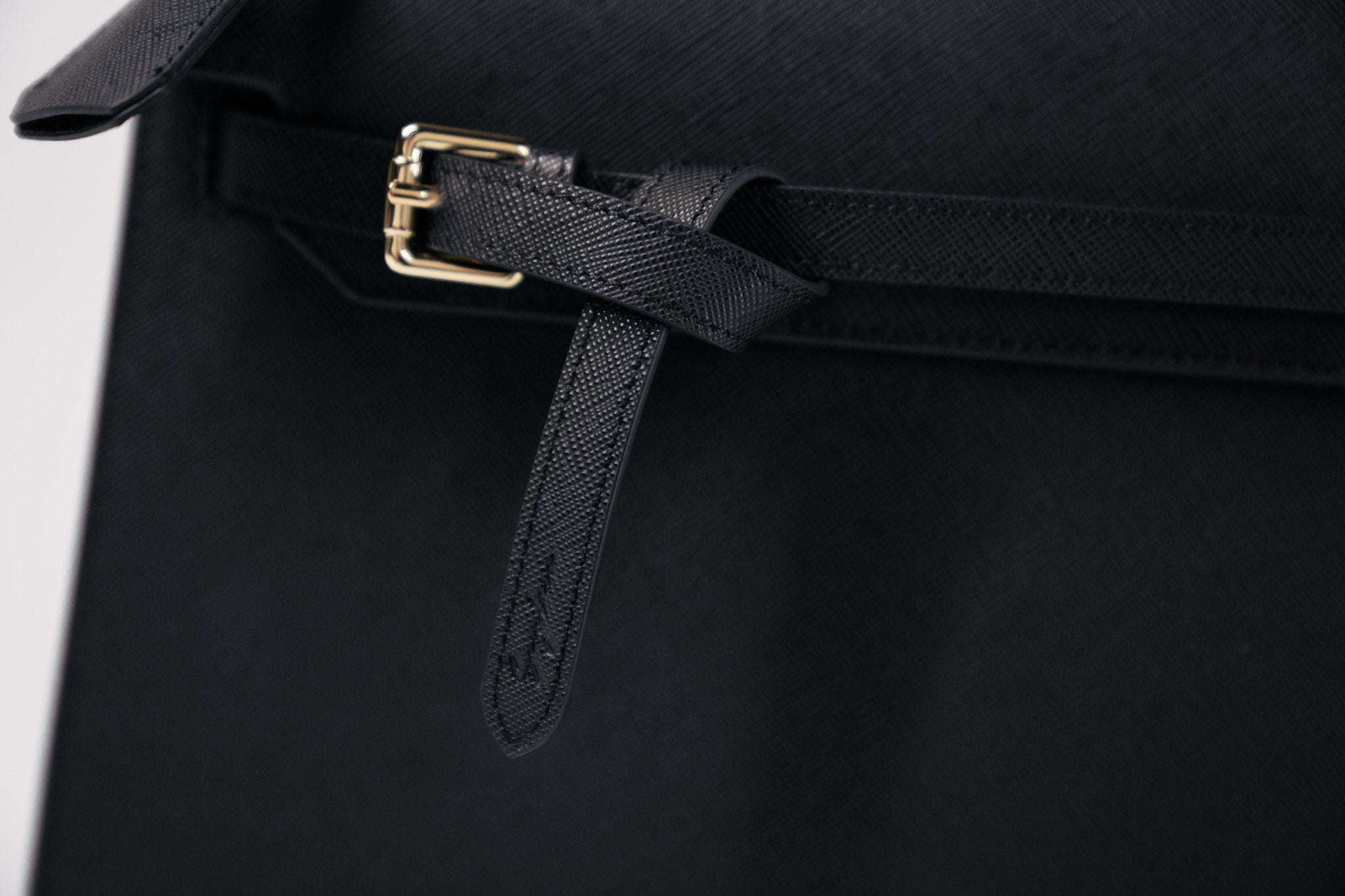 Lara (pre - order) - Seyclair