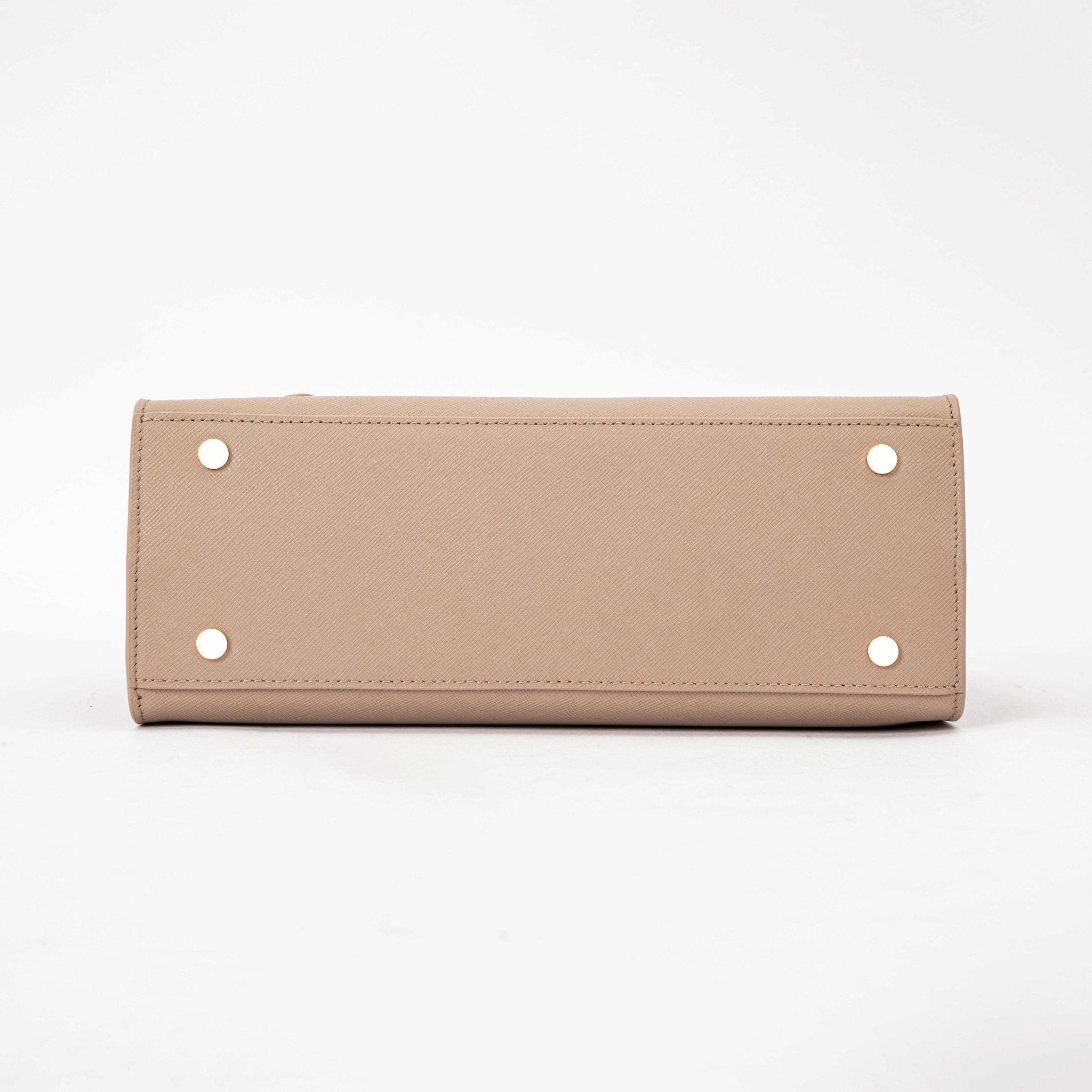 Lara VIP Early Access - Seyclair