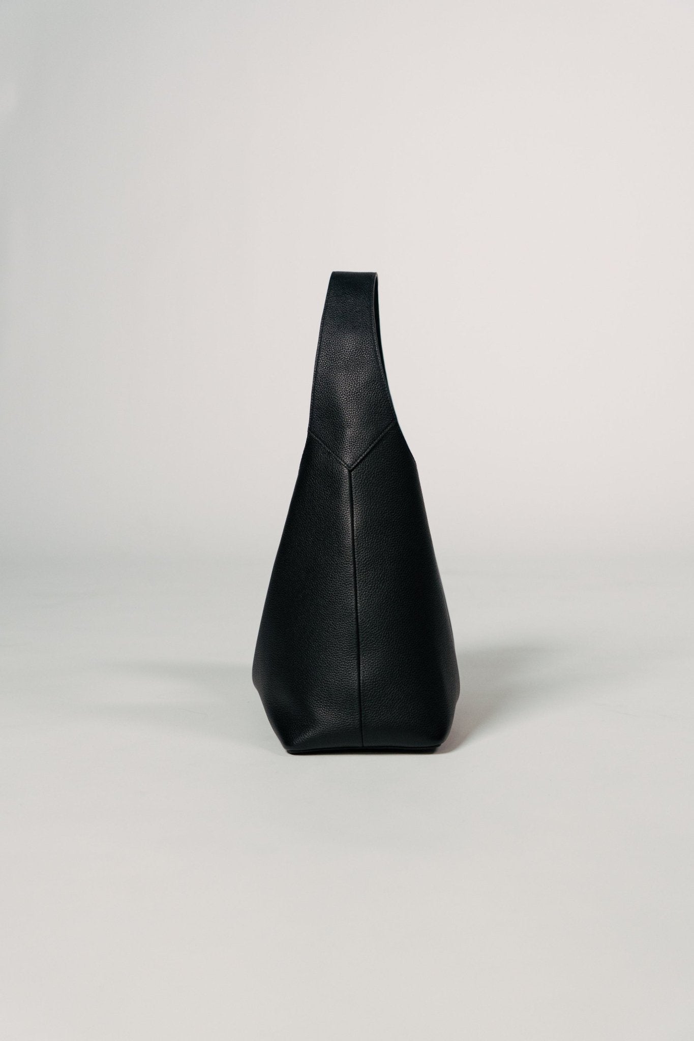 Natasha Shoulder Tote Bag in Black - Seyclair
