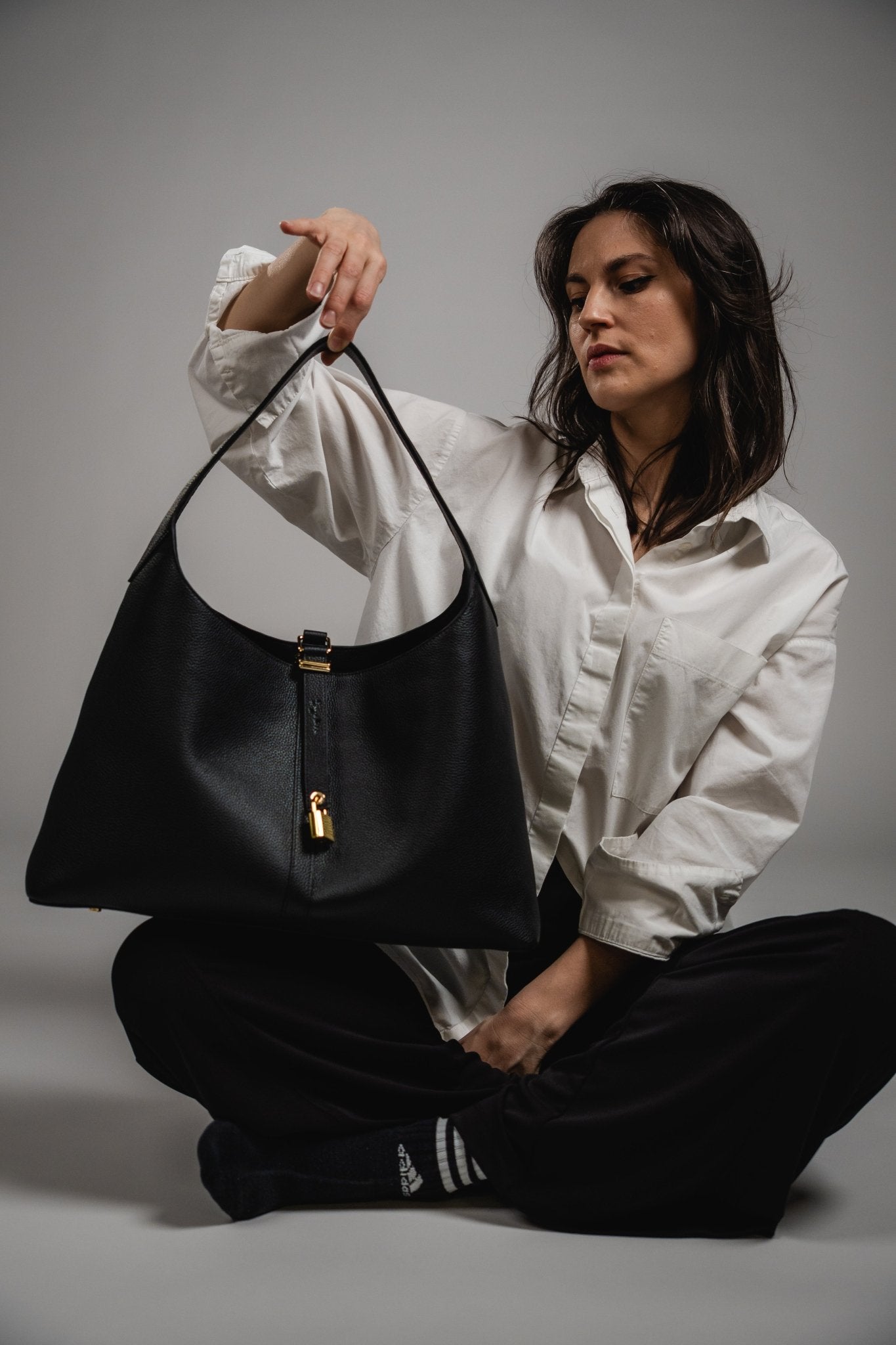 Natasha Shoulder Tote Bag in Black (Pre - order) - Seyclair