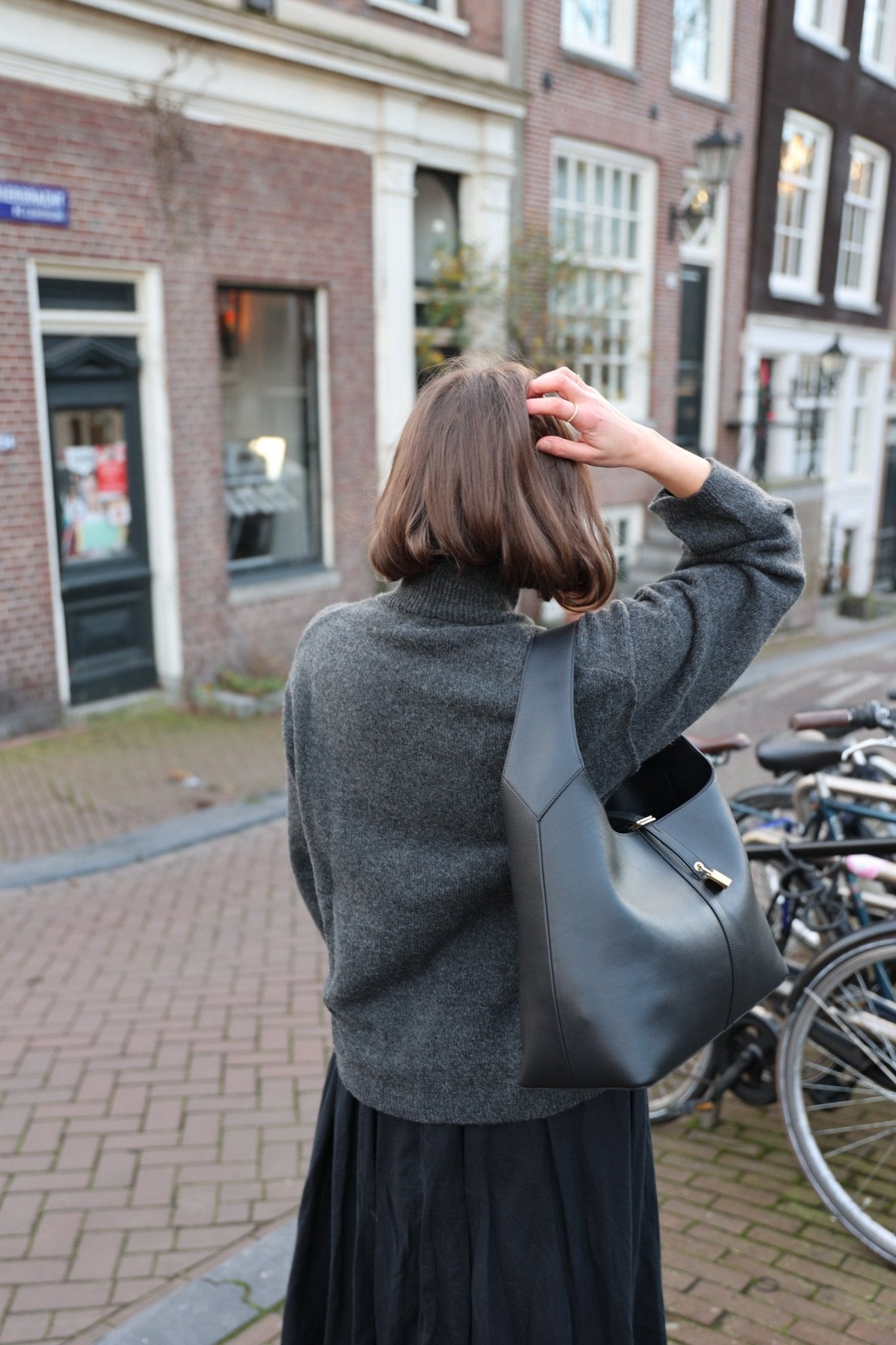 Limited Edition: Natasha Shoulder Tote in Polished Black - Seyclair