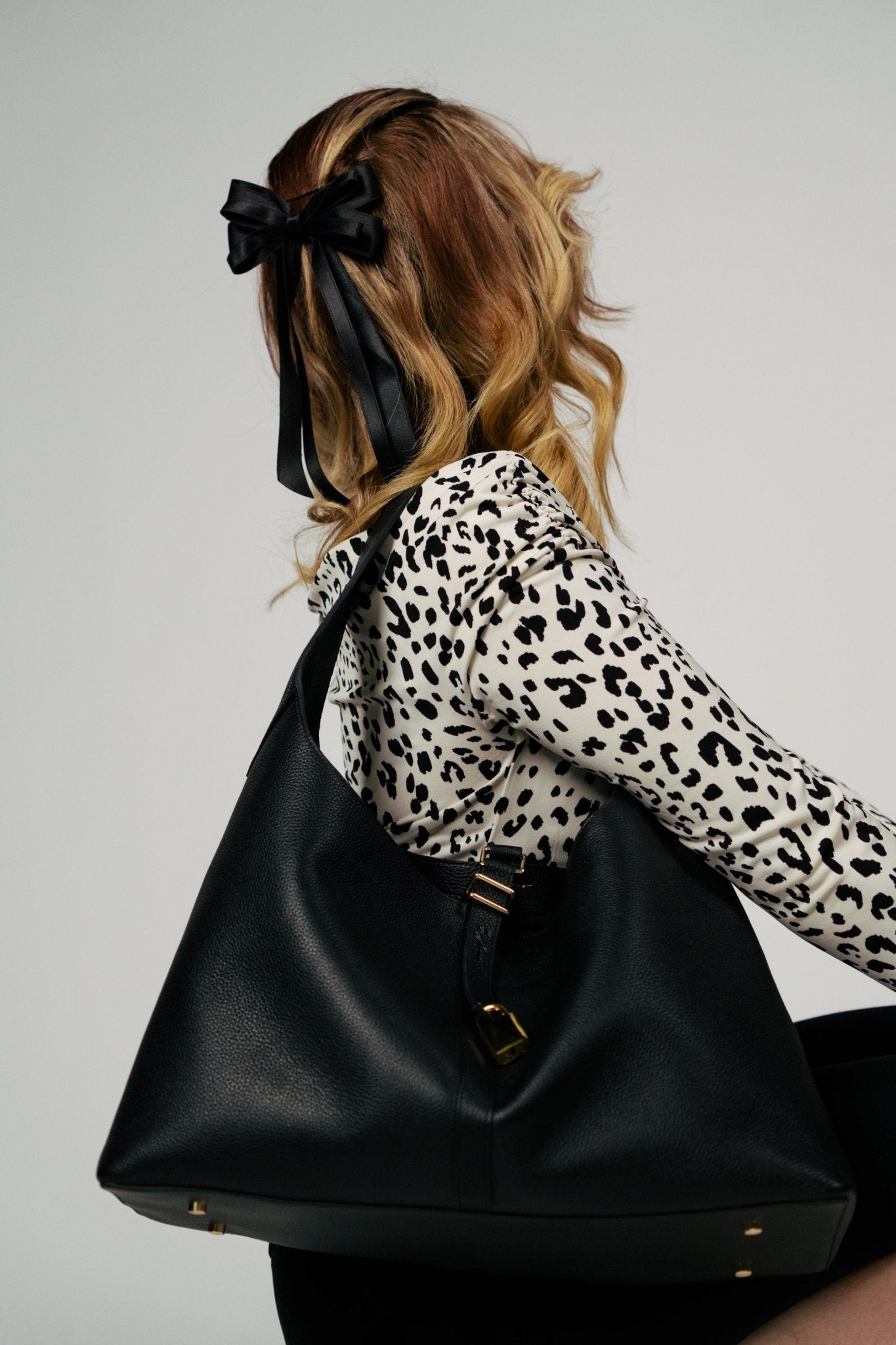 Natasha Shoulder Tote Bag in Black - Seyclair