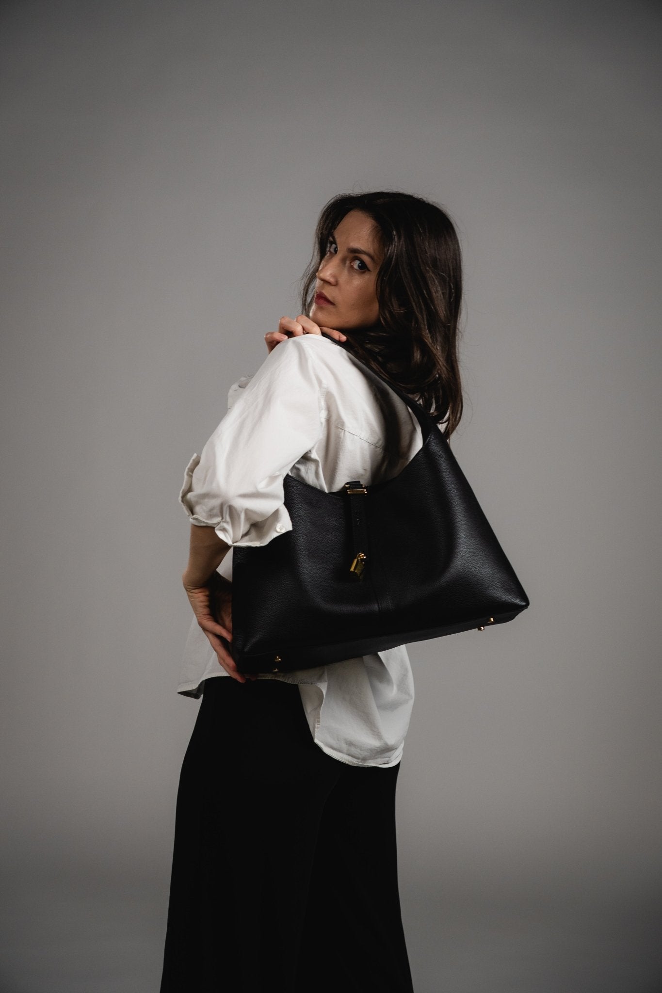 Natasha Shoulder Tote Bag in Black (Pre - order) - Seyclair