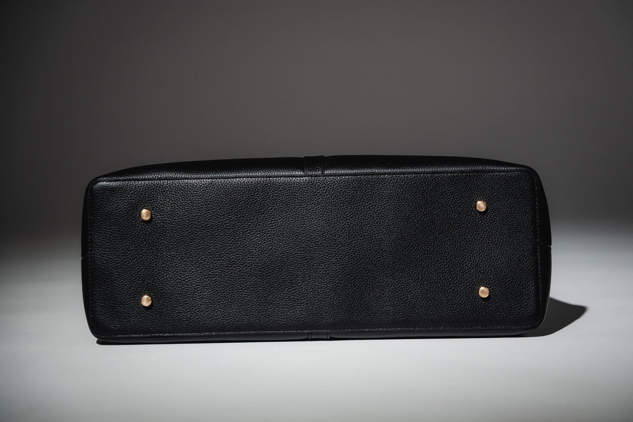 Natasha Shoulder Tote Bag in Black (Pre - order) - Seyclair