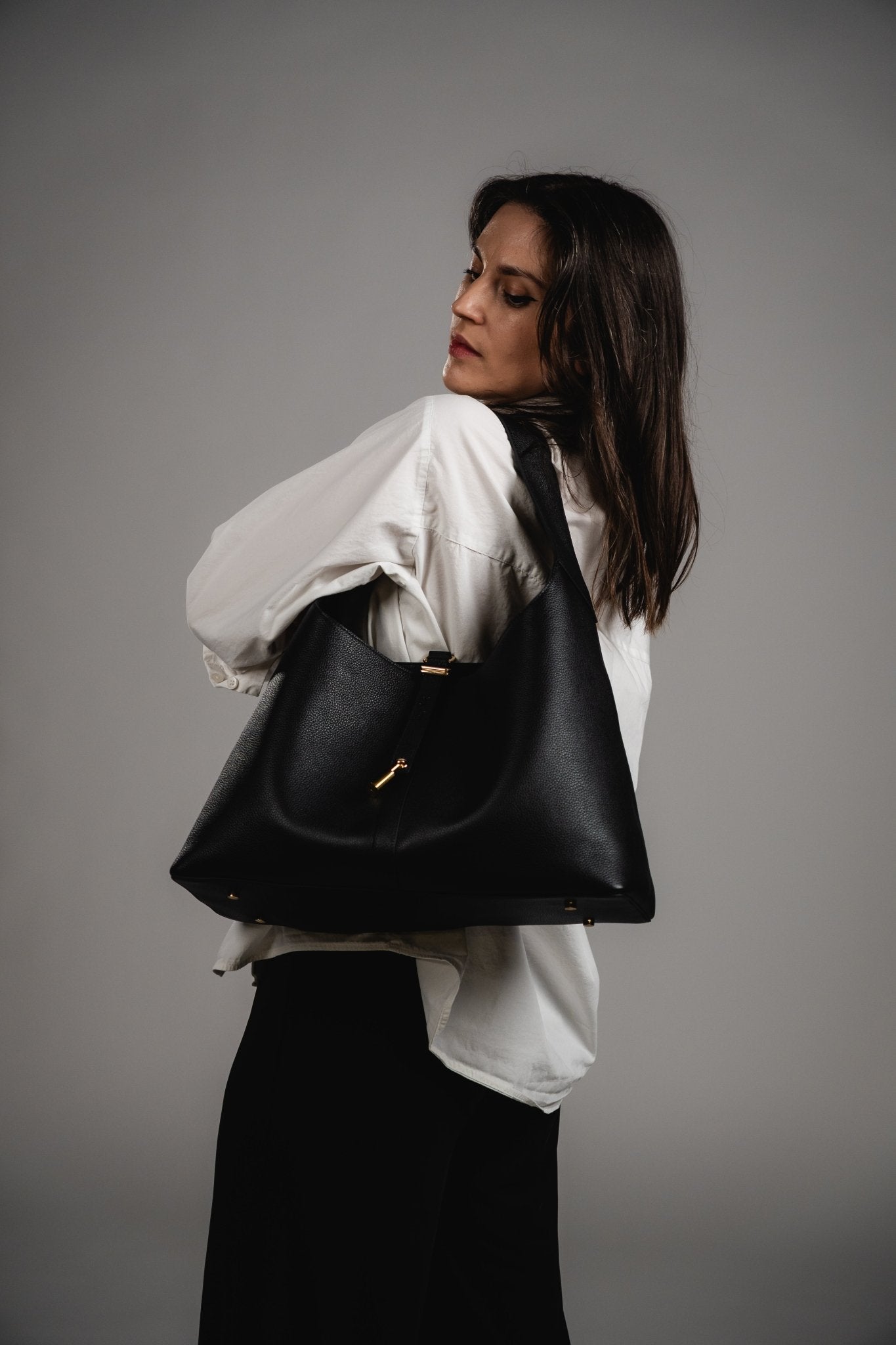 Natasha Shoulder Tote Bag in Black (Pre - order) - Seyclair