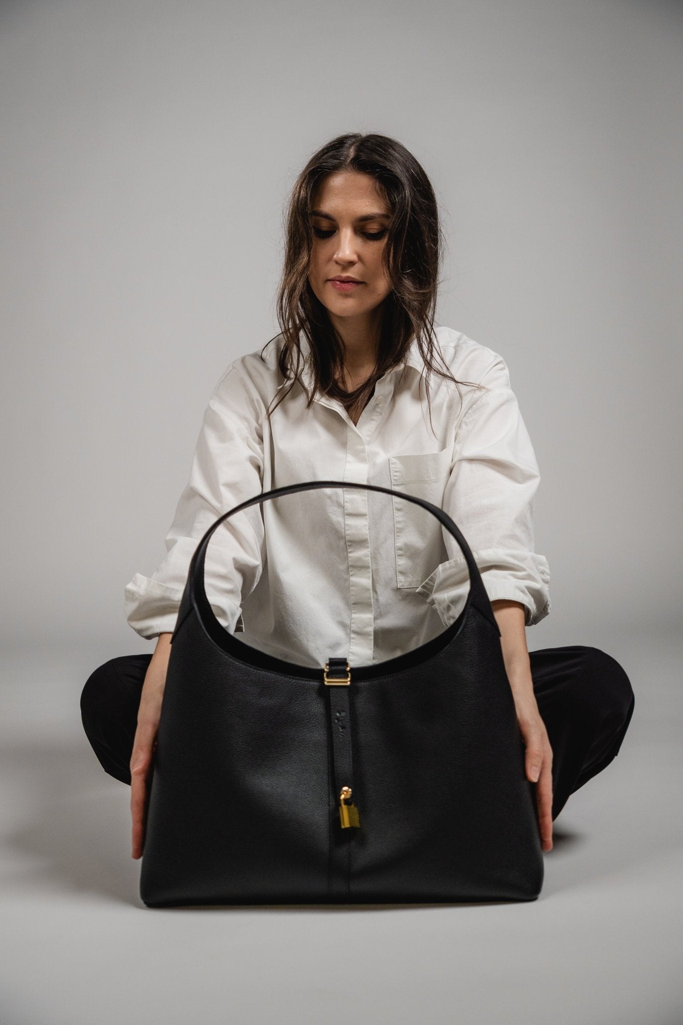 Natasha Shoulder Tote Bag in Black (Pre - order) - Seyclair