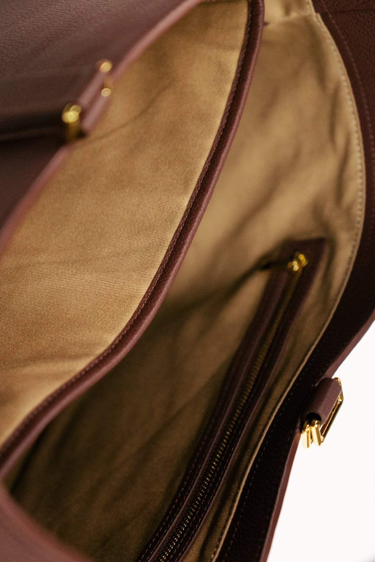 Natasha Shoulder Tote Bag in Mocha - Seyclair